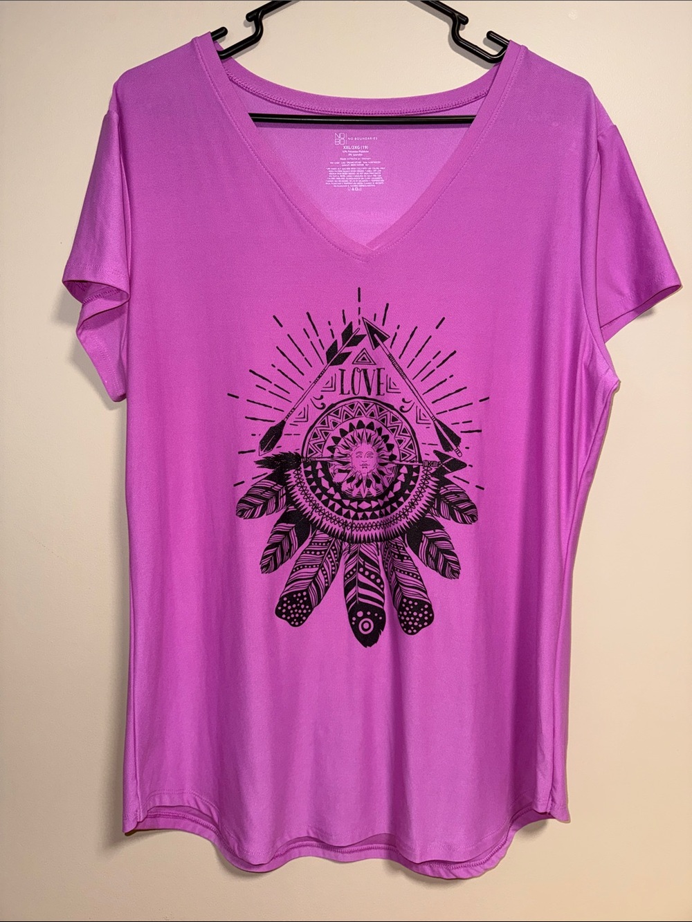 No Boundaries Magenta V-Neck Tee with Black Dreamcatcher Graphic